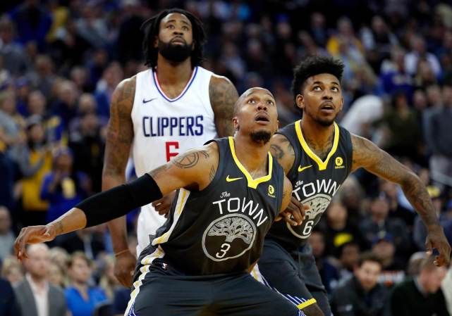 在关键回合 在关键回合